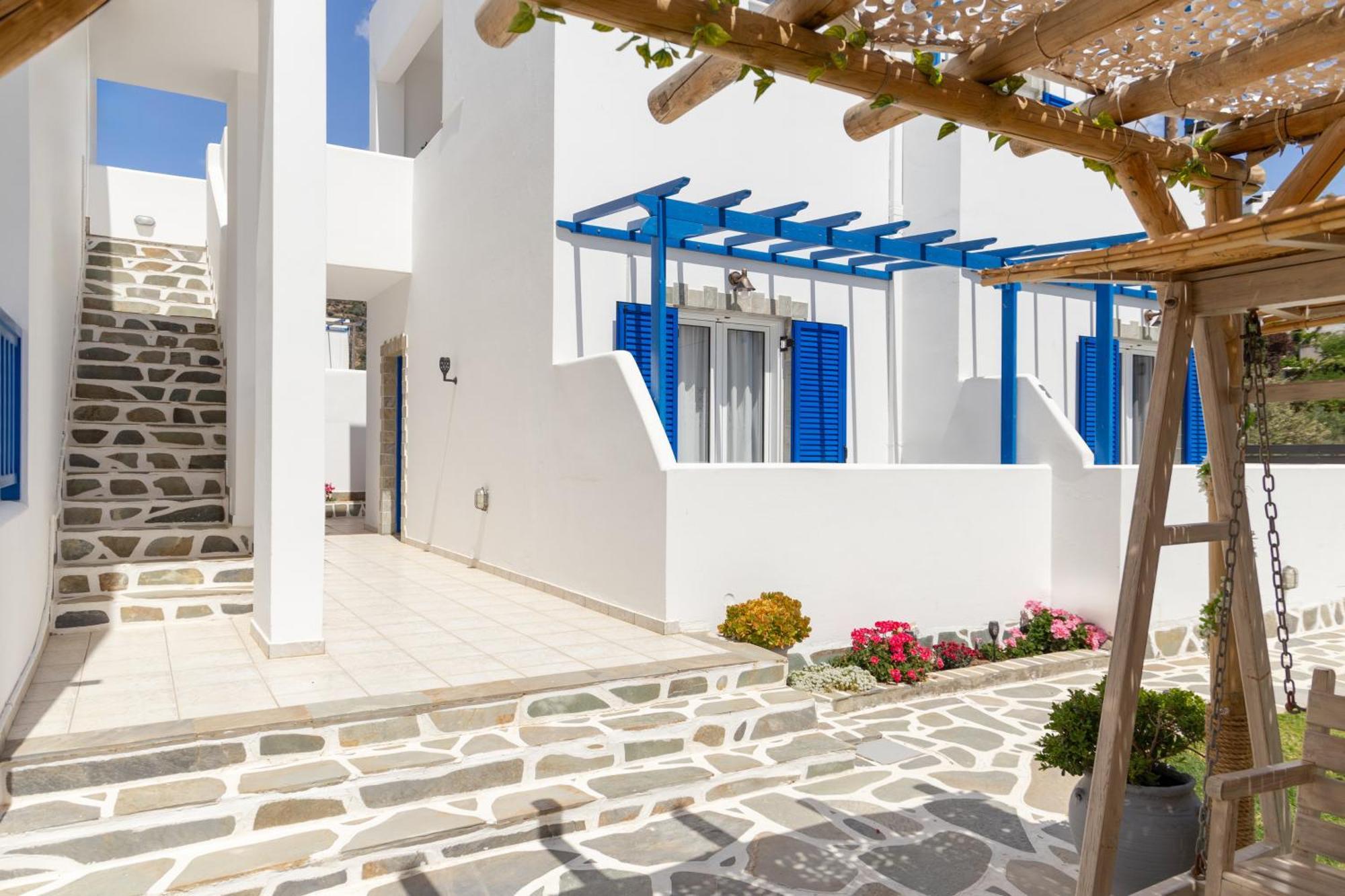 Nissea Studios - πρώην Dora 2 Studios - Batsíon Exterior foto